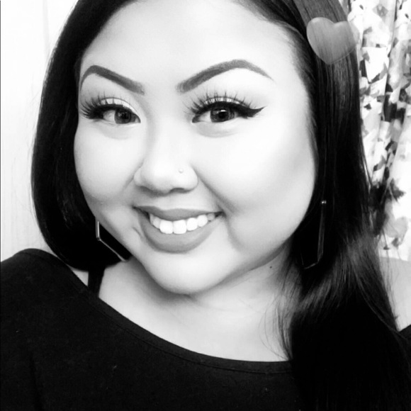 Meet your Posher, Lyna - Picture 1 of 1